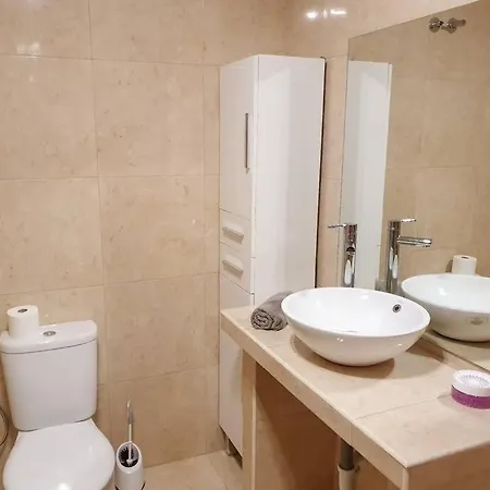 Appartement Magnifique A Avec Vue Sur Et Piscine, Jacuzzi, Chauffes, Chauffe Payant *