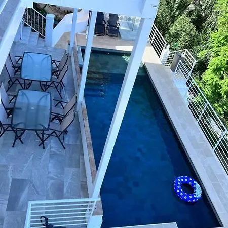 Magnifique A Avec Vue Sur Et Piscine, Jacuzzi, Chauffes, Chauffe Payant Appartement *