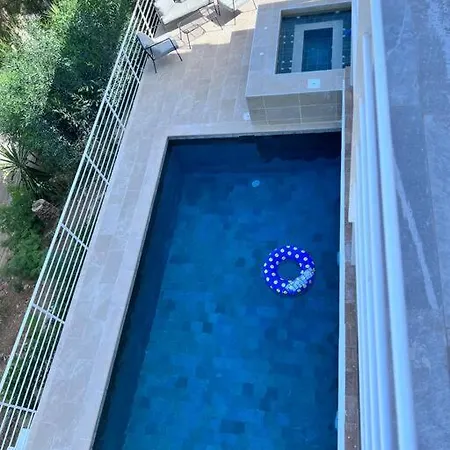 Appartement Magnifique A Avec Vue Sur Et Piscine, Jacuzzi, Chauffes, Chauffe Payant Benalmádena