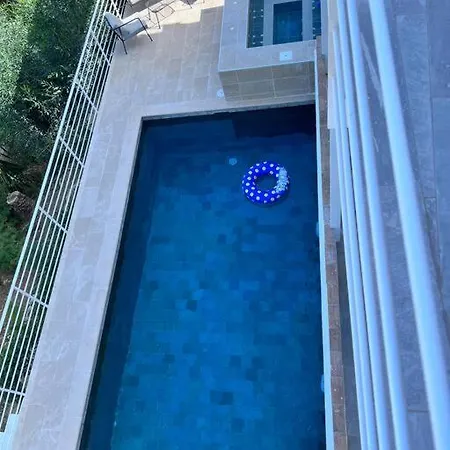 Magnifique A Avec Vue Sur Et Piscine, Jacuzzi, Chauffes, Chauffe Payant Appartement Benalmádena